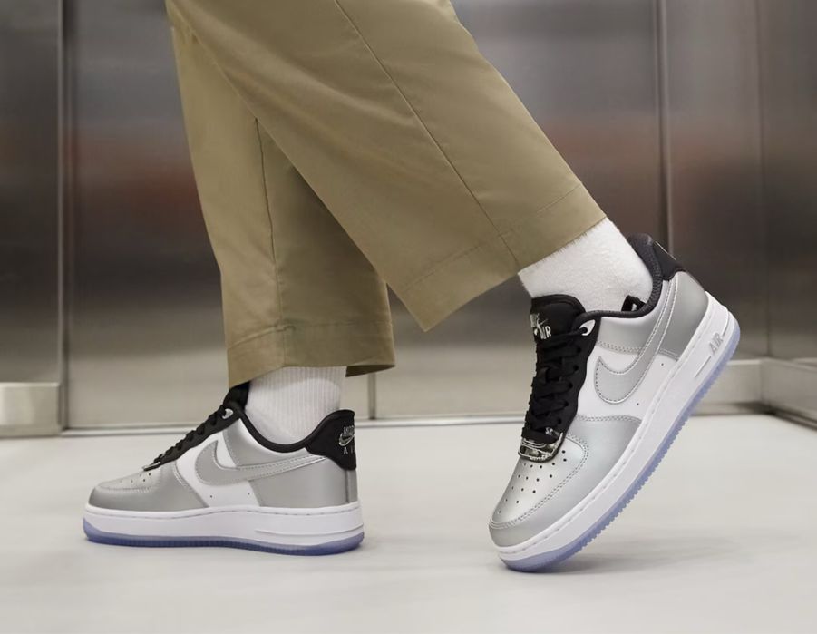 NIKE  Air Force 1 '07 SE