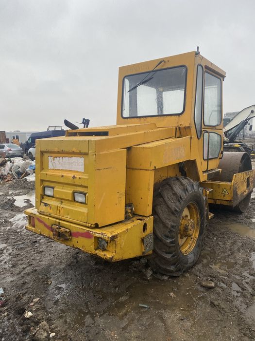 De inchiriat Compactor de 8 Tone!