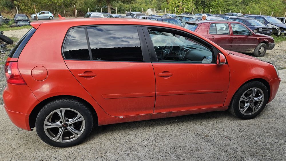 Голф 5 - 1.9 тди - 105 коня на части