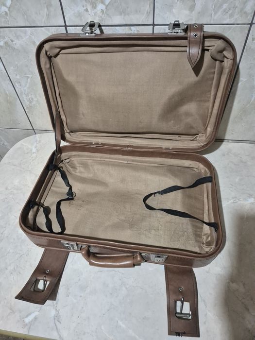 Valiza din piele naturala