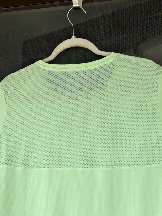 Дамска тениска Adidas Running (Climacool) - размер L, Отлично състояние