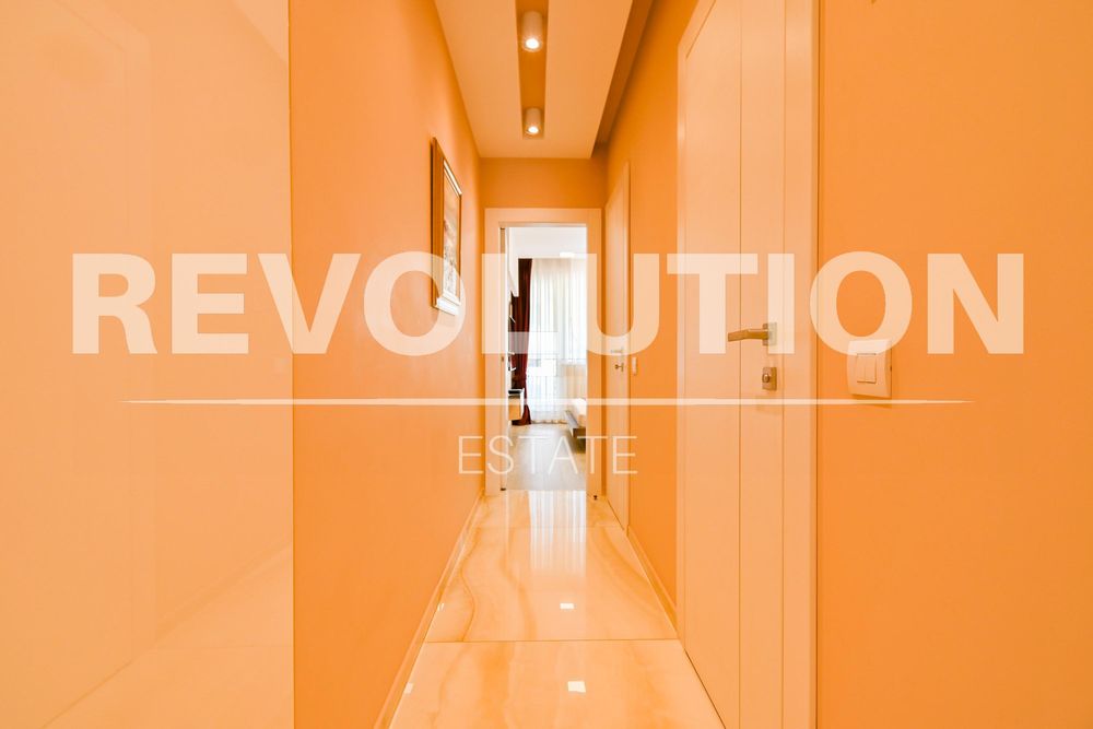 Дава се под наем Тристаен апартамент в София, Център - 119 кв.м за 1200 € - Снимка #10