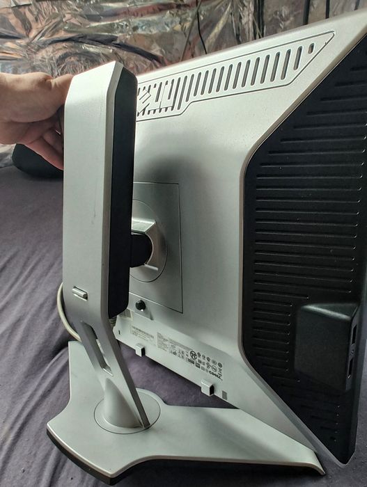 Dell 1908FPB монитор