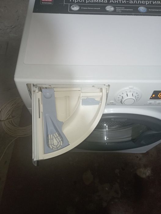 Стиральная  машина Hotpoint  ARISTON 7 кг7 кг
