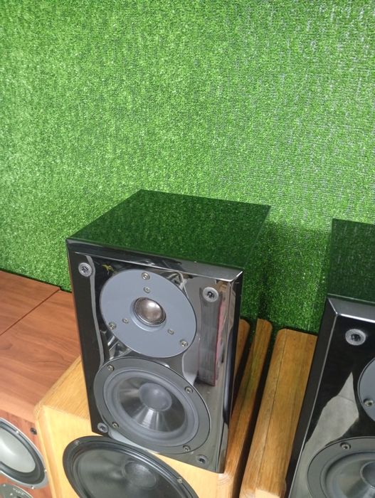 Тонколони Yamaha NX-E 300