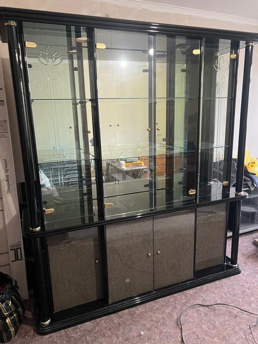 Шкаф зеркальное отражение