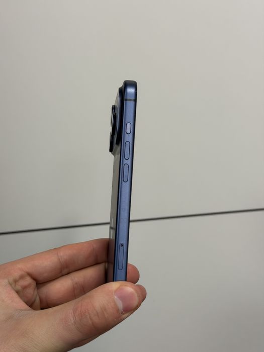 Продавам iPhone 17 PRO 87 цикъла