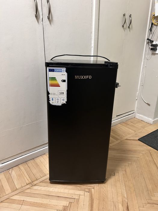 Мини холодильник MUXXED HD-95