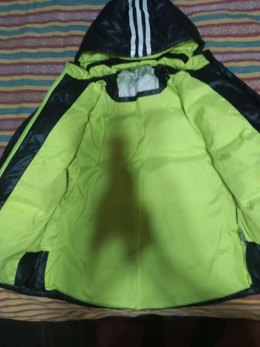 Зимний пуховик Адидас (оригигал)на 7-8лет