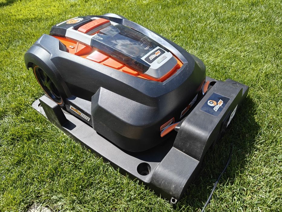 Robot pentru tuns iarba VILLYBOT 1.1, Villager