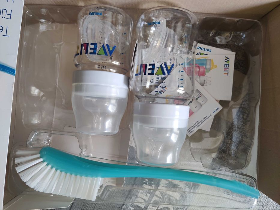 Шишета за хранене Avent +четка за измиване