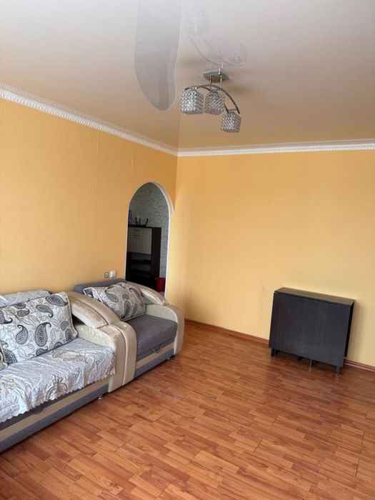 Продам 2 комнотную квартиру центр