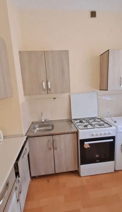 2/2/4. Мв. Феруза.   Кирпич ( 205 школа).   400 уе