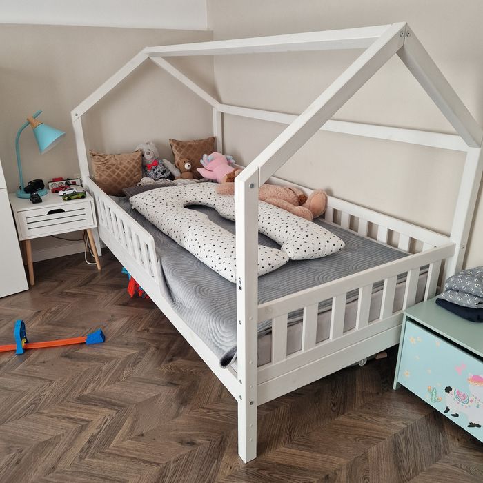 Pat pentru copiii 2m/1m + saltea