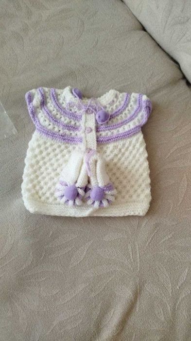 Бебешки ръчно плетени дреши