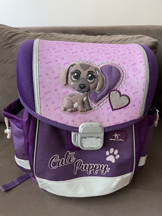 Продавам ученическа раница