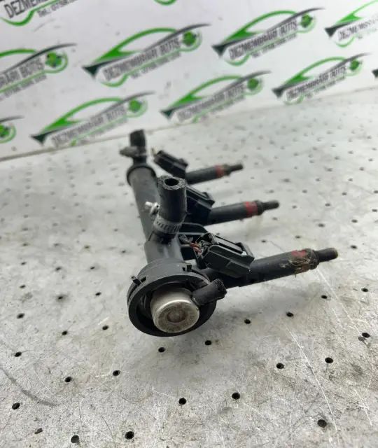Rampa injectoare 03D133329A 03D133329A Volkswagen VW Polo 2002
