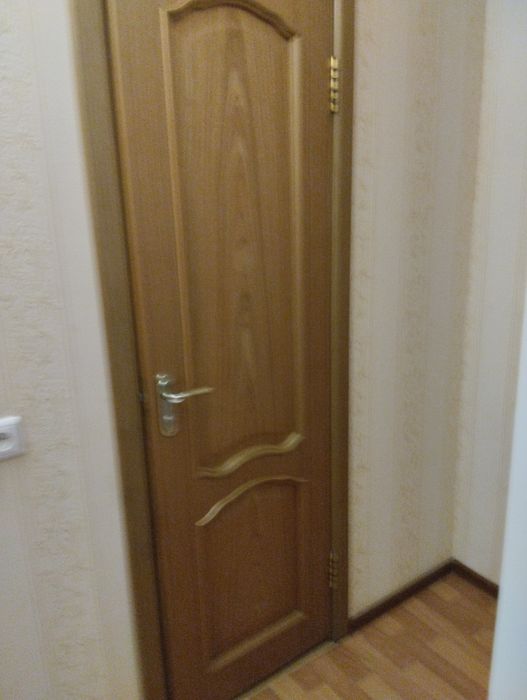 Продам меж комнатные двери