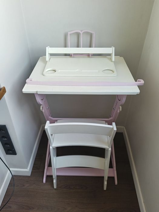 Продам растущий стол и стул