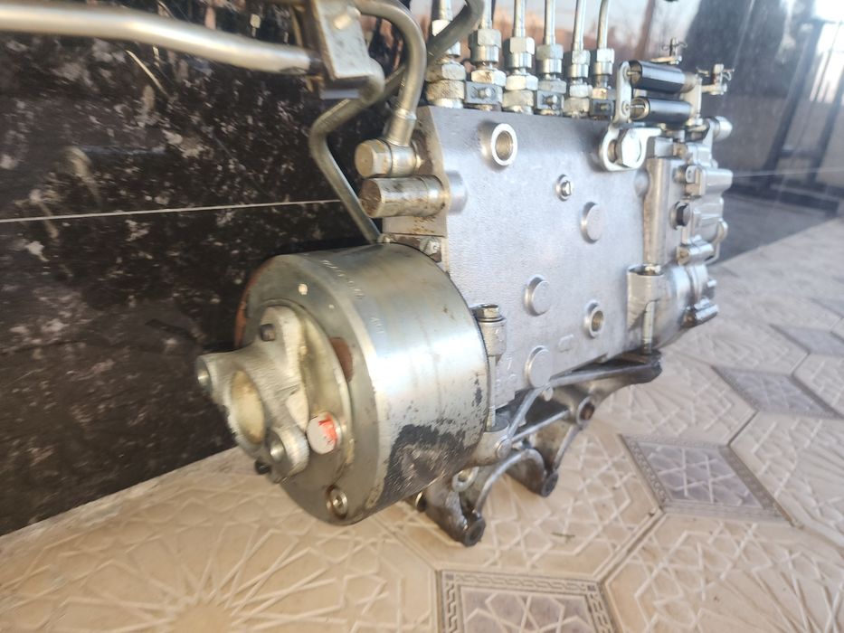 Топливо насос апарат исузу 10 т лик. ISUZU 10 t