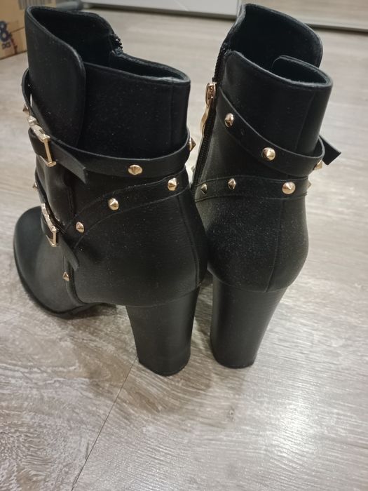 Продам сапожки  39р. демисез.