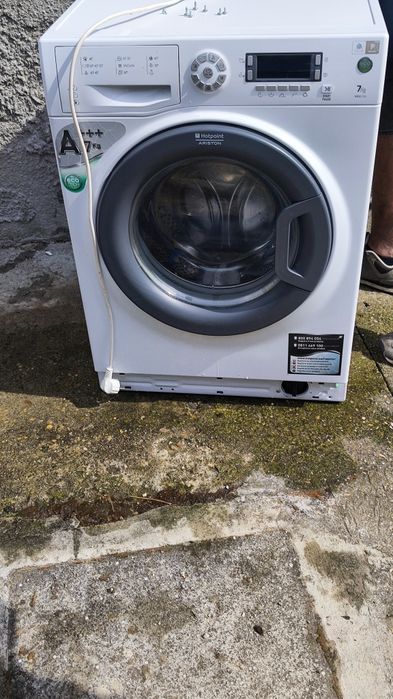 Vand masina de spalat Ariston Hotpoint defecta ,pentru piese