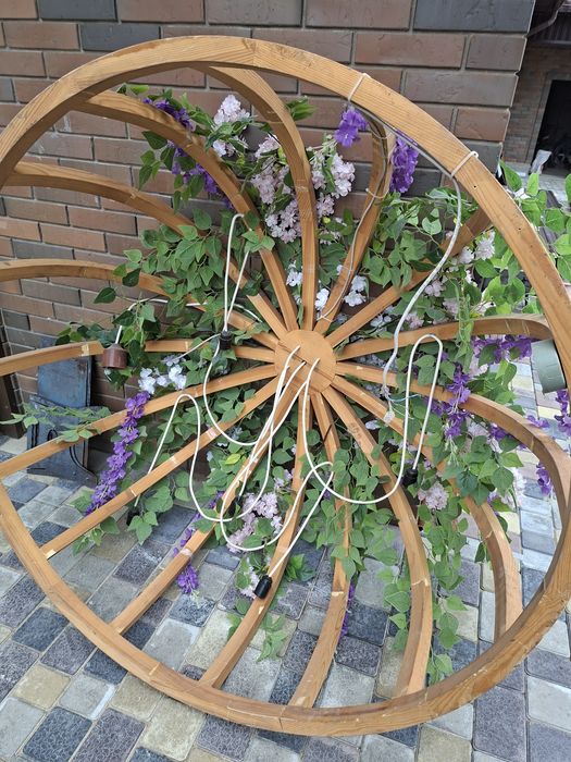 Продаю круглый типа шанырак,дерево