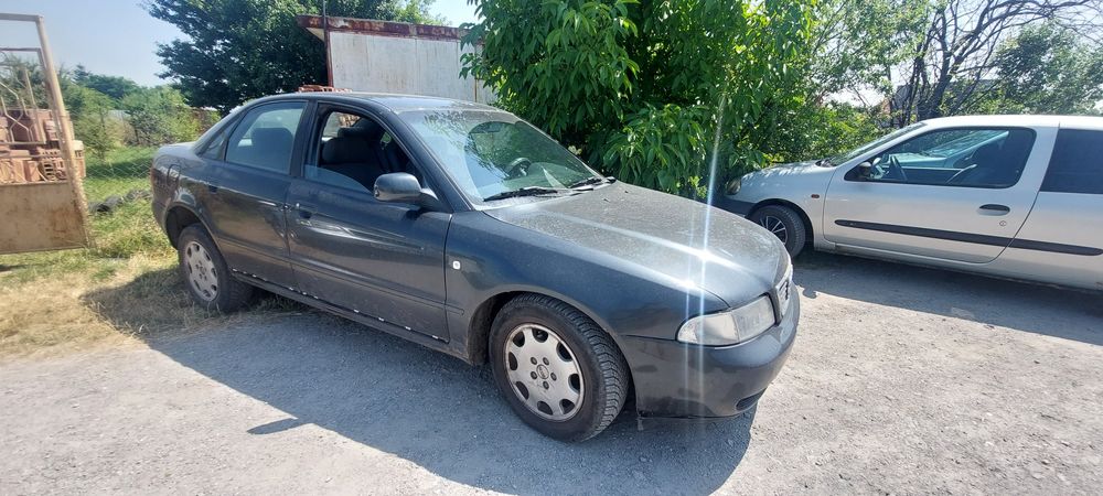 Ауди А4 б5 1.8 125 ADR На части