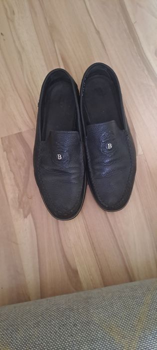 Продаю оригенальные  Bally мужские классические мокасины черного цвета