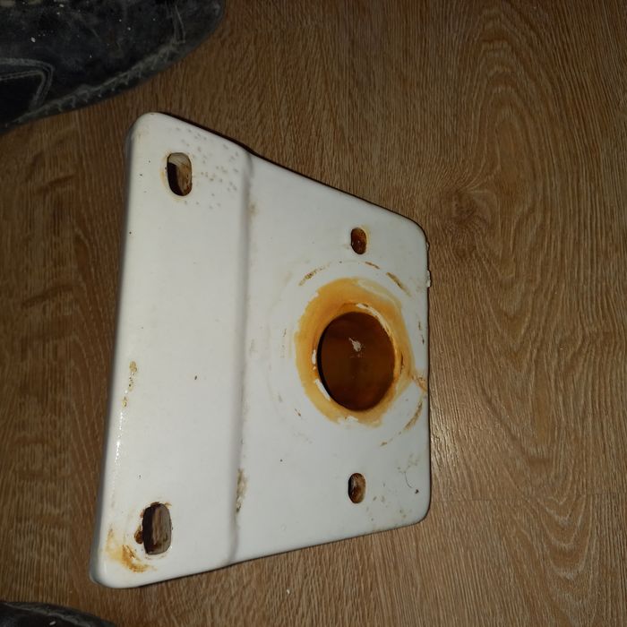 Полочка для бачка унитаза