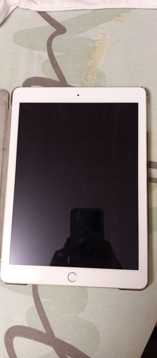 Tableta iPad generația a 5 a