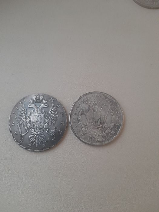 Рубль 1837год. Рубль 1724год.