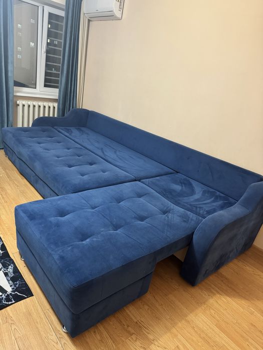 Диван угловой 350*90 см.