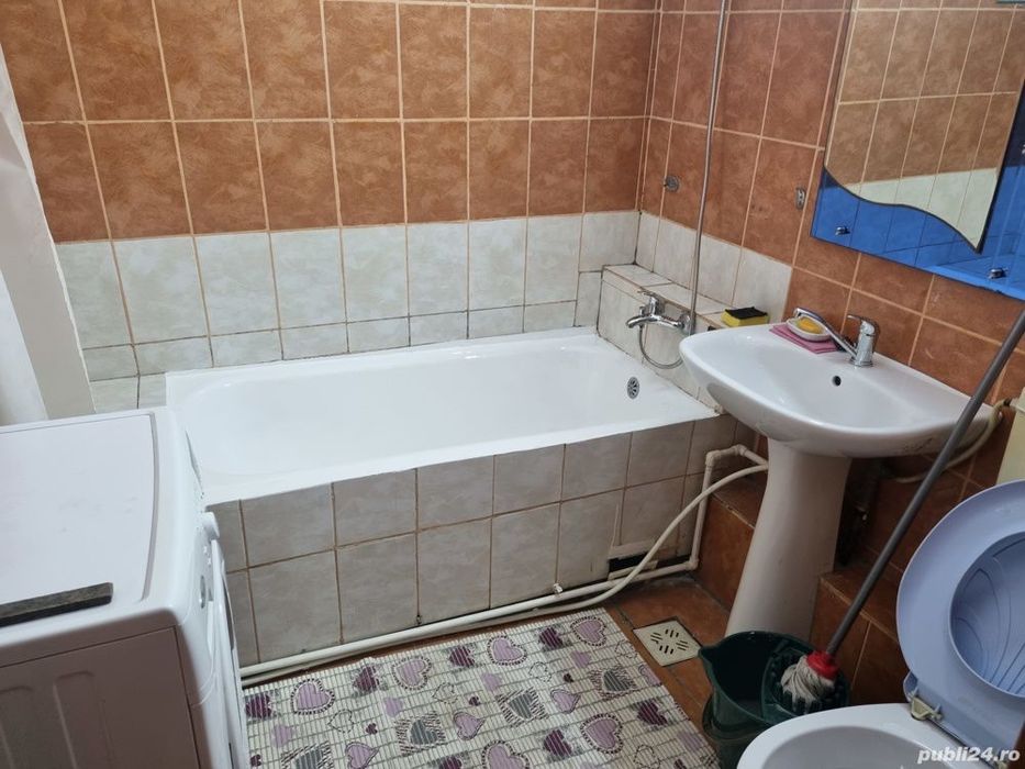 Inchiriez apartament targu jiu