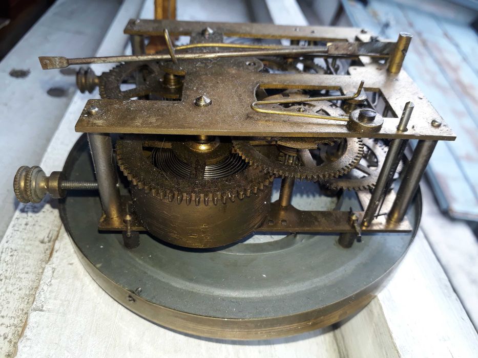 Mecanism Ceas pendula vechi de perete - antic