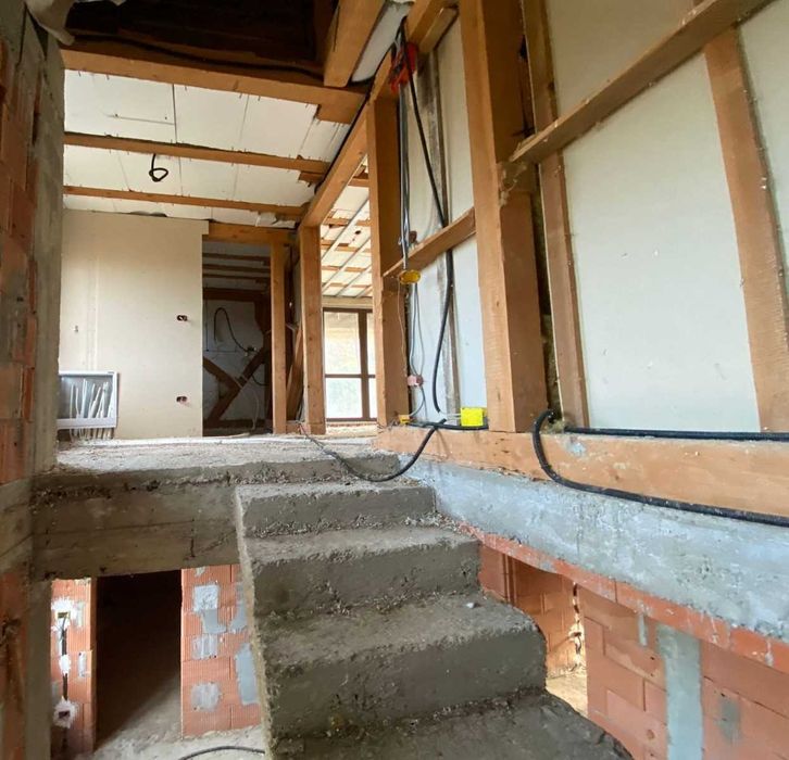 Casă la Roșu de Vânzare Gârleni de Sus (Bacău) cu teren 2290mp