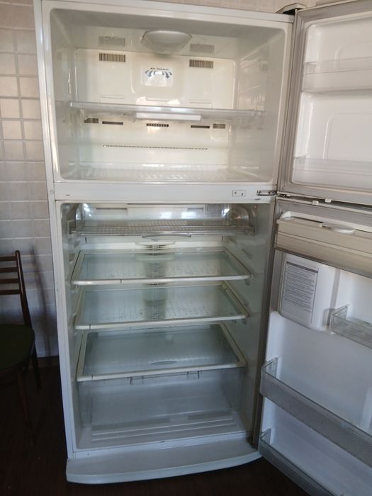 Халадилник сотилали самсунг