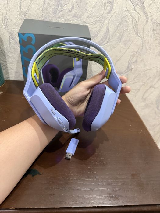 Наушники logitech g733