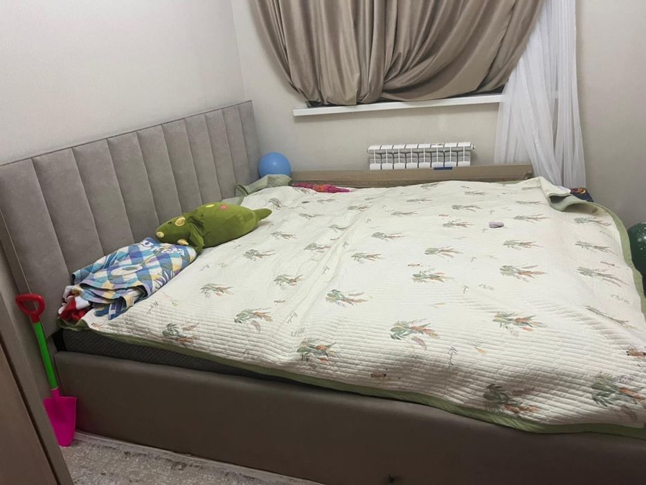 Спалный кровать матрасом