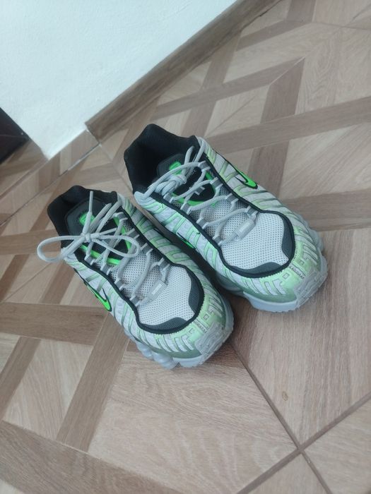 Adidasi nike negociabili și barbați si femei