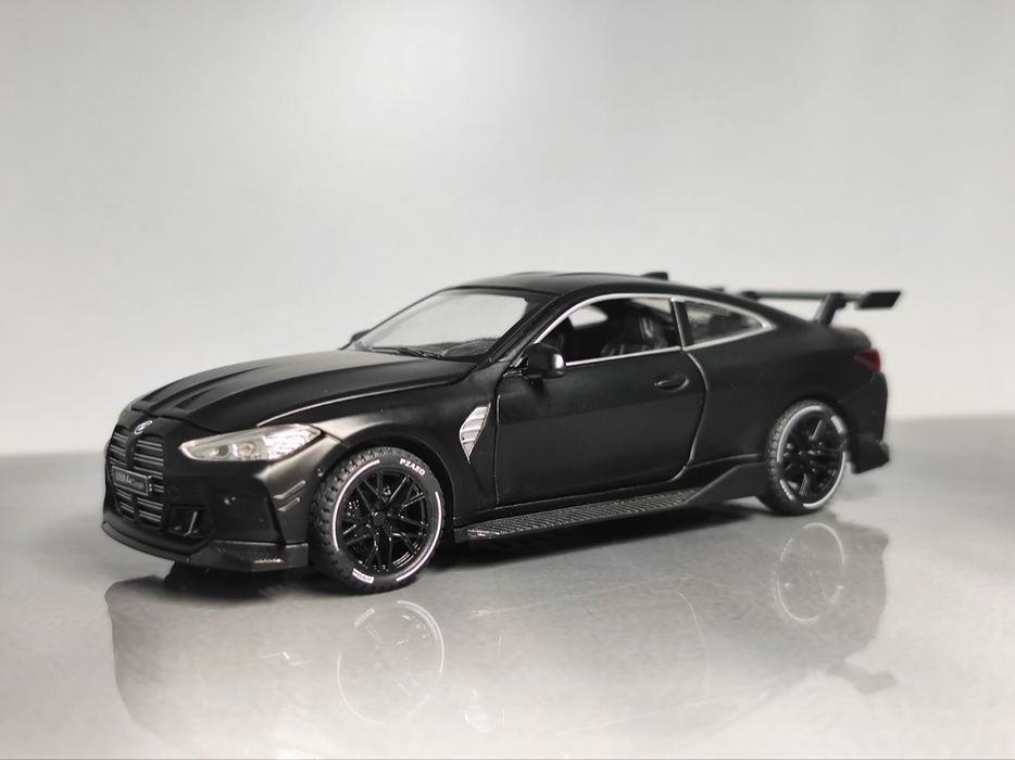 BMW M4 Металлическая железная масштабная модель - Доставка