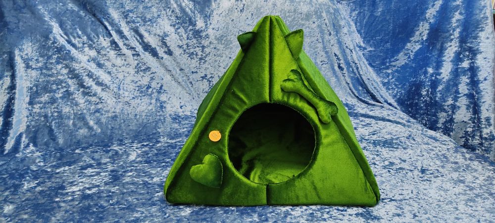 Продам лежанки, домики.