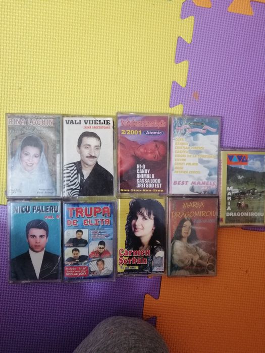 Coperți casete cu carcase