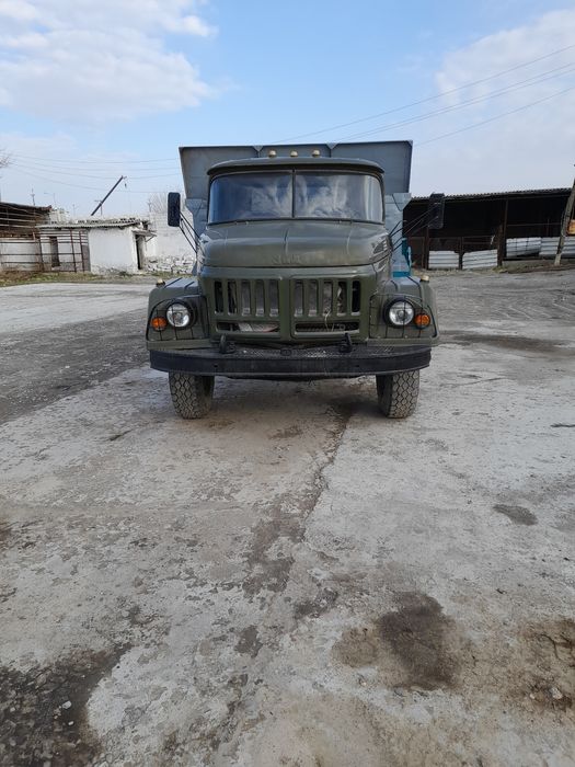 Зил самосвал сотилади