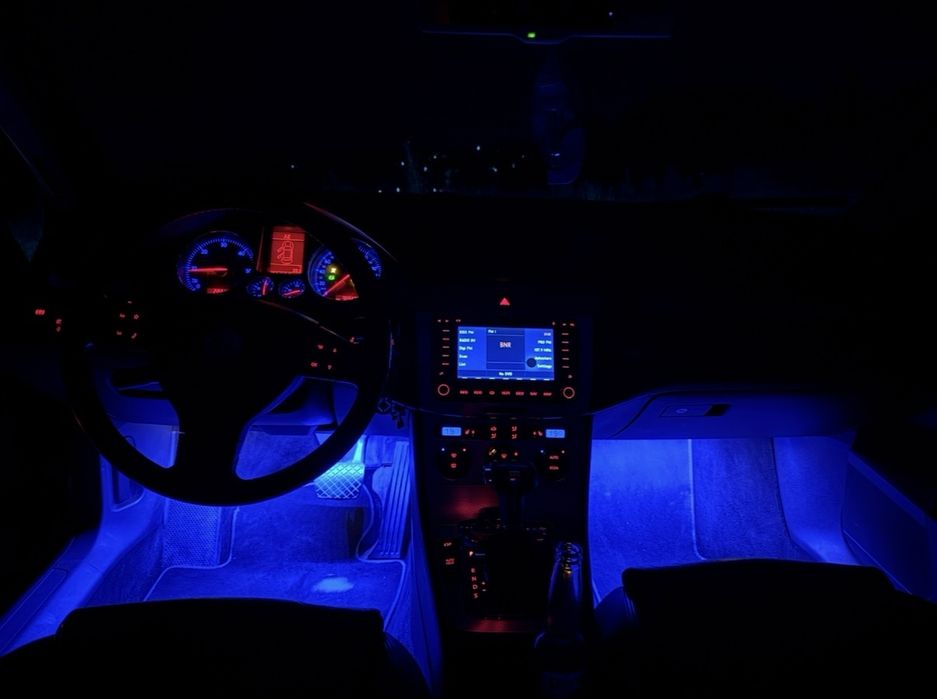 Vând navigație Volkswagen