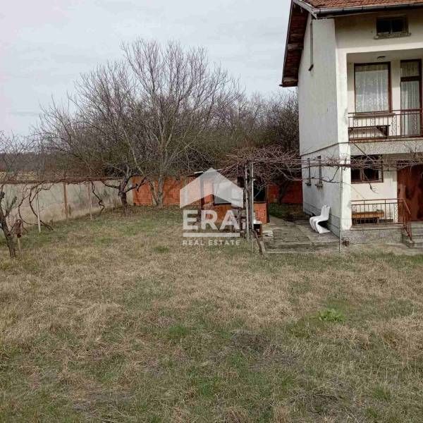 Продава се Къща в с. Цръклевци, Област София-област - 190 кв.м за 863 €/кв.м - Снимка #2