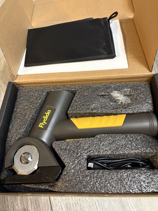 Multifunctionala electrica pentru taiat