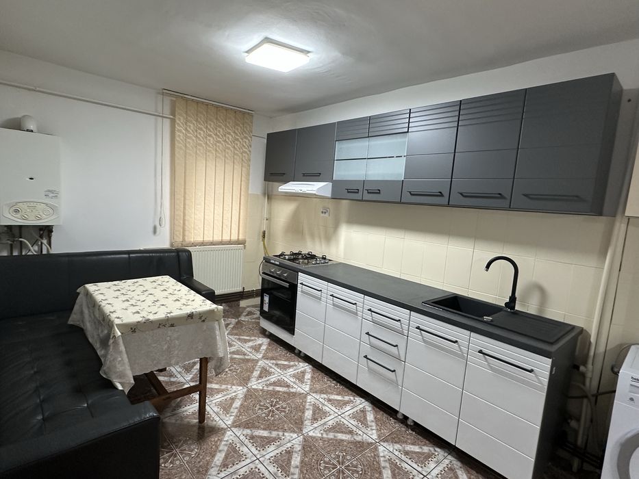 Inchiriez apartament 2 camere