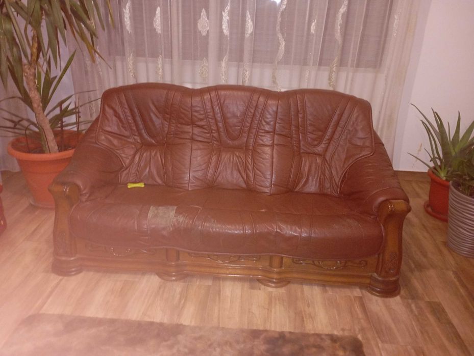 De vânzare canapea piele naturală