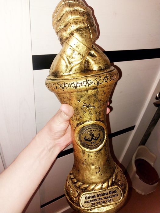 Продам кубок! Информация есть в гугле.